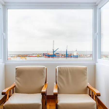 Deluxe Marina Apartment