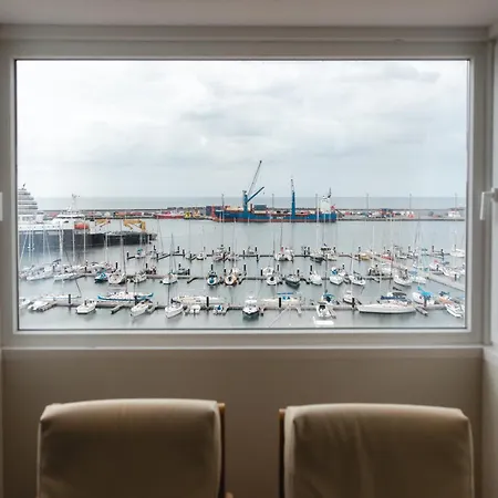 Deluxe Marina